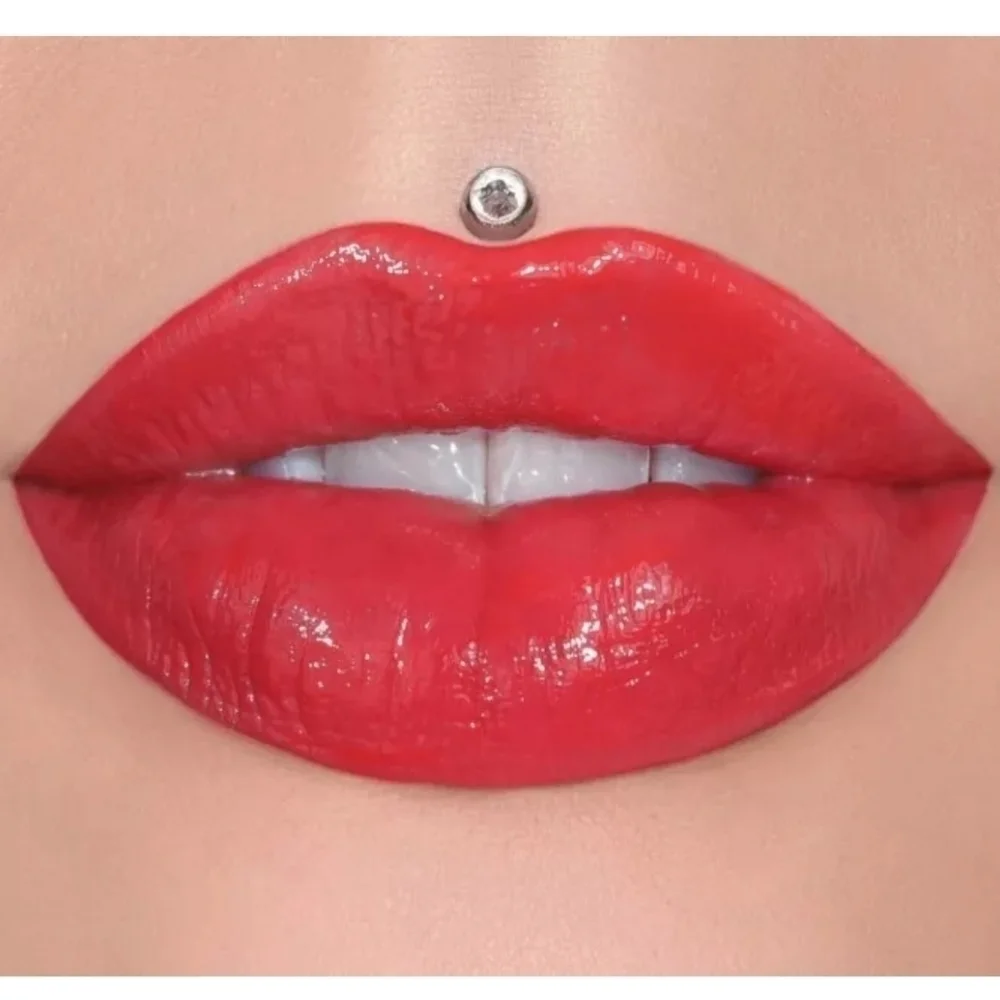 Jeffree Star Devils Horns Red Limited Edition Supreme Gloss - Peachy Red